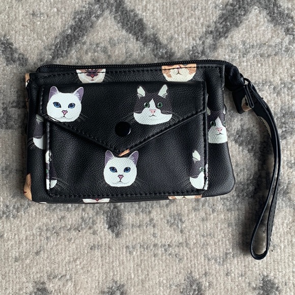 Handbags - Kitty Wristlet